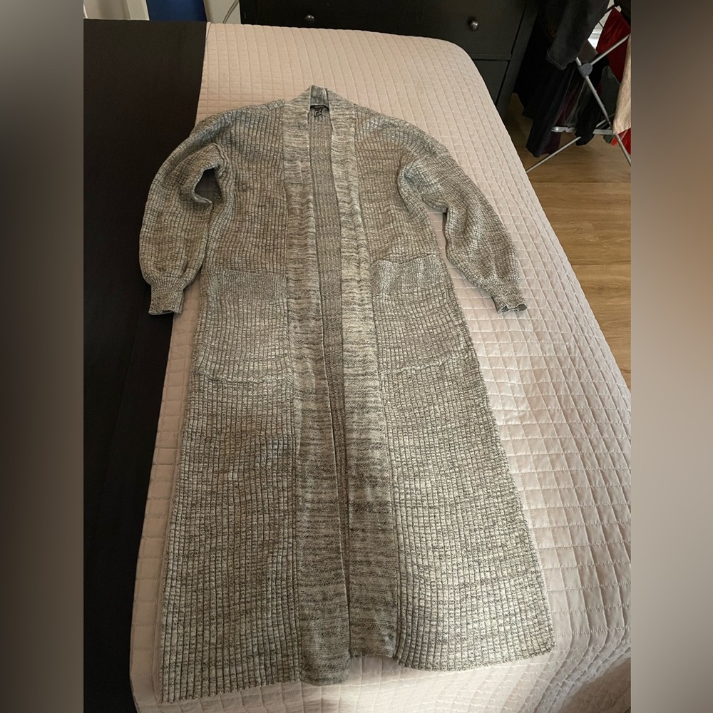 Forever 21 Heathered Gray Knit Sweater